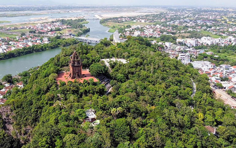 Nhan Tower - a symbol of cultural diversity in Tuy Hoa city